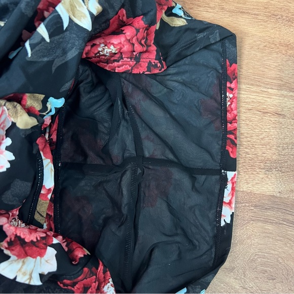 Torrid Plus Size Ruched Floral One Piece Swimsuit Swim - Picture 6 of 9